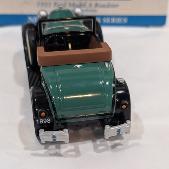 1998 Hallmark "1931 Ford Model A Roadster" Keepsake Ornament NIB, Die Cast Car - Picture 6 of 10